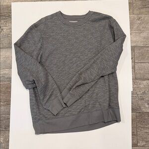 Amazon Essentials Men's Charcoal Crewneck Sweater